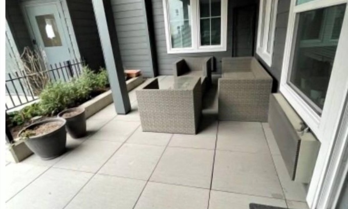Downtown Kelowna Condo | Modern downtown ground floor condo.
