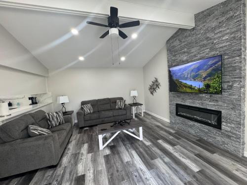 Sterling Heights House | Modern Family Home -3BR -High Speed Wi-Fi Comfort