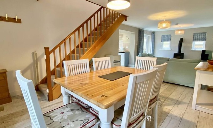 Treator House | Modern holiday home in Padstow Old Town with parking and patio garden