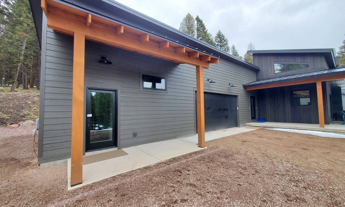 Seeley Lake House | Modern home ~ Pet Friendly ~ In-law Suite