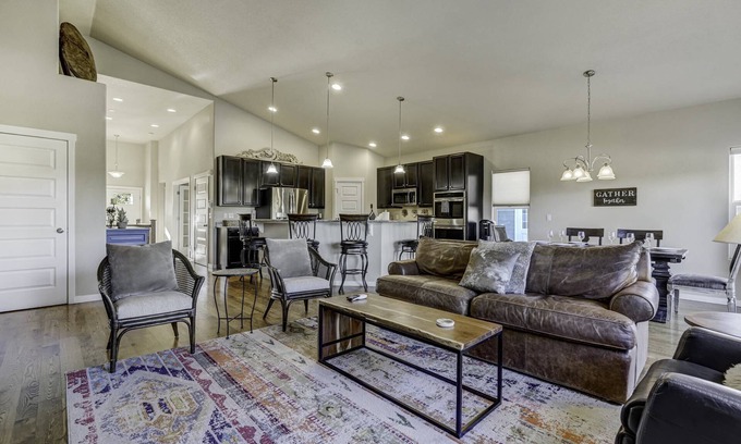 Central Colorado Springs House | Modern Home with Views, 4 BR, 3 BA, Wifi