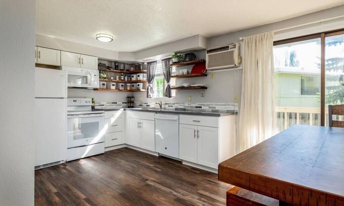 Moran Prairie Apartment | Modern Home with a Garage in a Great Neighborhood