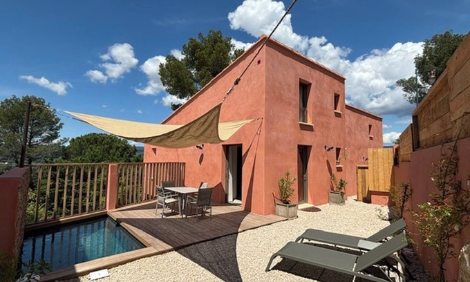 Roussillon House | Modern house with swimming pool and Luberon view