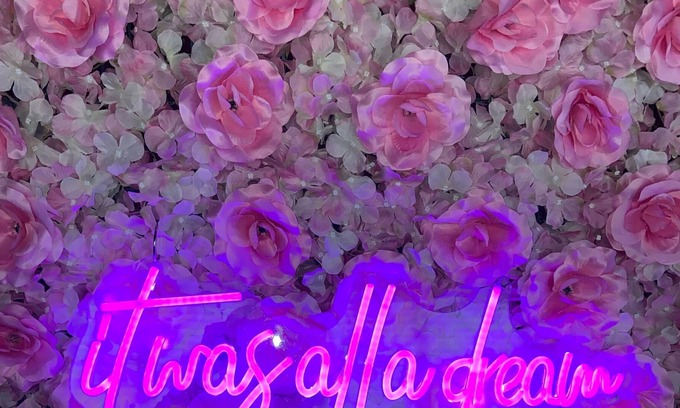 Lower Vailsburg Apartment | Modern Industrial Duplex w/Master EnSuite⭐️A Hideaway On Your Getaway!