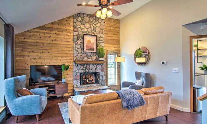 Zenda House | Modern Lake Geneva Home - 1 Mi to Boat Launch