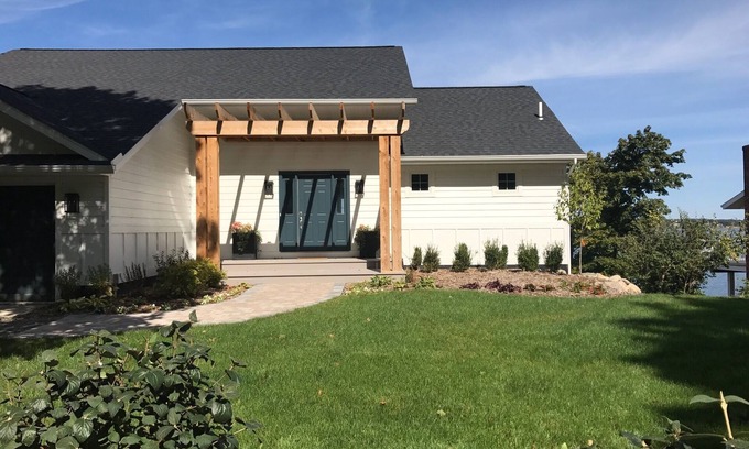 Whitehall House | Modern lakefront 5 bedroom, 4.5 bath home with dock, plunge pool