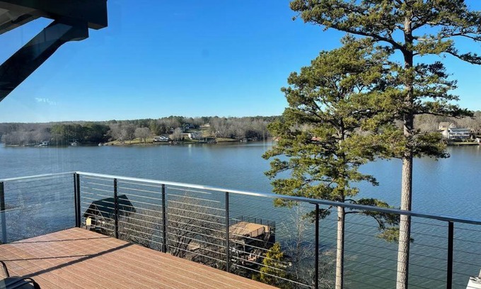 Hickory House | Modern Lakefront Views at Lake Hickory Haven