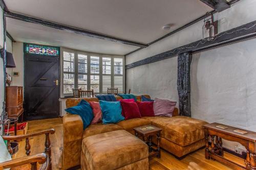 Old Town Hastings House | Modern living, Charming Old Town Cottage