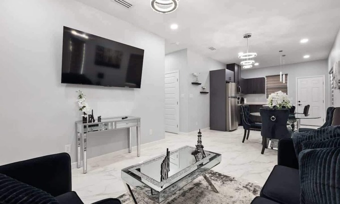 Edinburg Apartment | Modern Luxe: Sleek Comfort in Every Detail