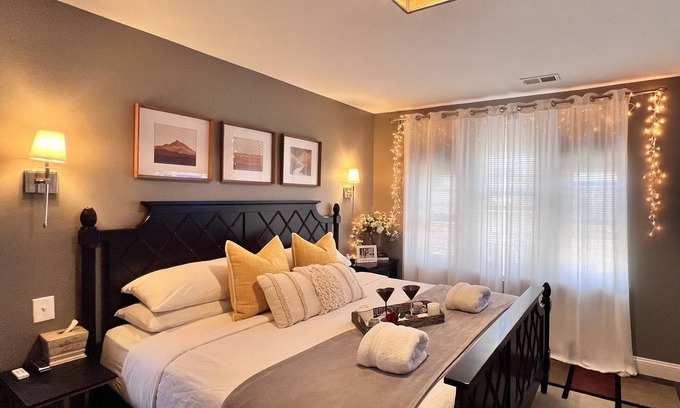 Cedar Park Apartment | Modern/Luxury 2 bdrm- KING Bed- University City