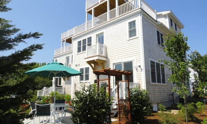 Provincetown House | Modern Luxury In Provincetown With Amenities Galor ~ Hot Tub!