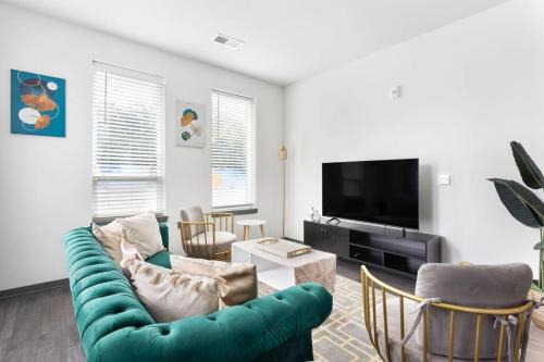 Indianapolis Apartment | Modern Luxury Near Broad Ripple