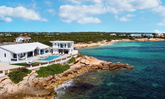 South Hill Villa | Modern Luxury Waterfront Residence on Anguilla - Pelican Bay Villa