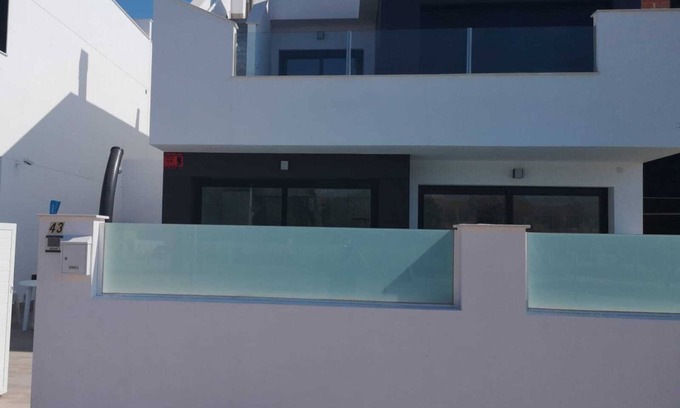 San Pedro del Pinatar Villa | Modern New Villa with solarium & private pool