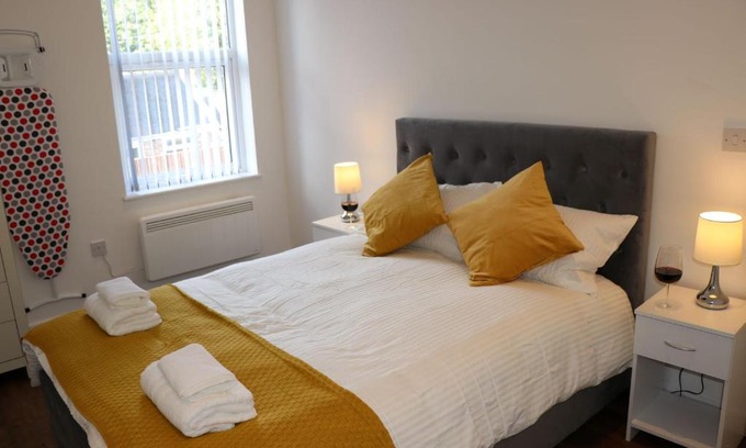 Stoke-on-Trent Apartment | Modern Newgate Apartments - Convenient Location, Close to All Local Amenities