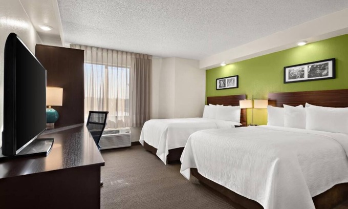 Wesley Chapel House | Modern North Tampa Retreat with Outdoor Pool, Free Parking | 2 Units