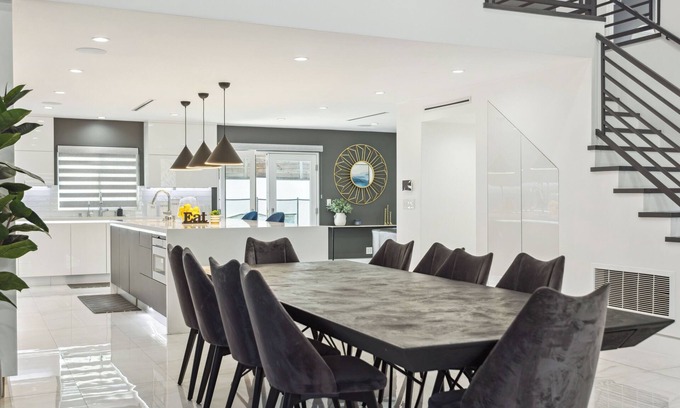 Valley Village House | Modern Oasis! 5BD/3BA & Pool in Valley Village