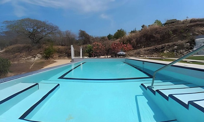 Oaxaca House | Modern Oasis Full House w/Pool