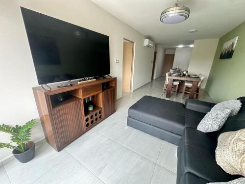 Boca del Rio Apartment | Modern Oceanfront Retreat 2BD 2BDR Wifi Pool