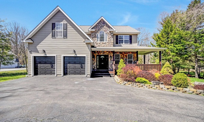 Pocono Summit House | Modern Pocono Home w/Game Room, Deck & Firepit, super close to Kalahari Resort