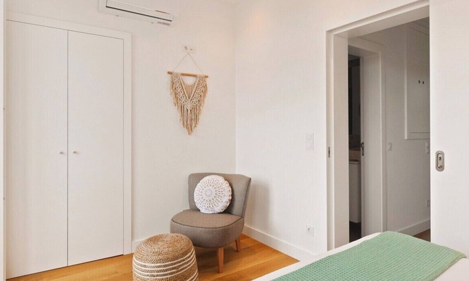 Belem Apartment | Modern Portuguese 1 BDR Flat Belem
