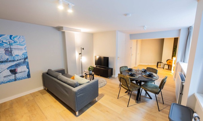 Centrum Apartment | Modern Retreat 3BDR Apartment WS
