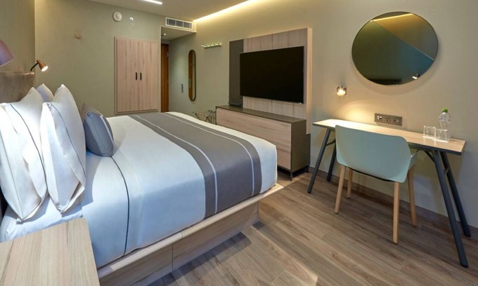 Providencia House | Modern Room for a Cultural Escape Near Ibero-American Library - 3 Units