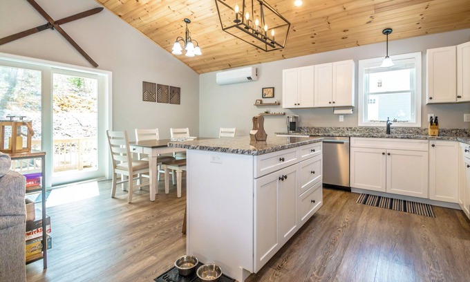 Carroll County House | Modern/rustic 4-bedroom house in Conway, NH with AC, hot tub & all conveniences.