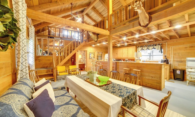 Dukedom Cabin | Modern-Rustic Dukedom Cabin: 780 Acres w/Trails!