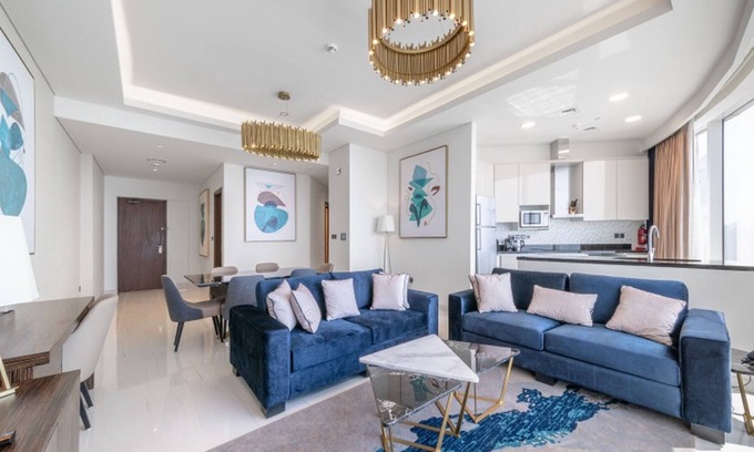Dubai Media City Apartment | Modern | Sea and Palm View 2 bed | Infinity Pool