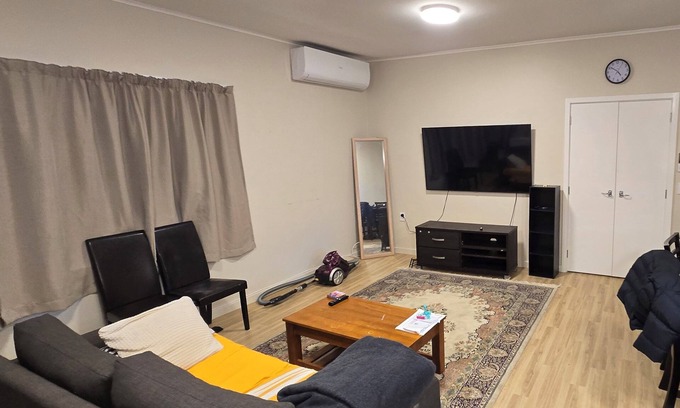 Lower Hutt House | Modern Space, Affordable Rate