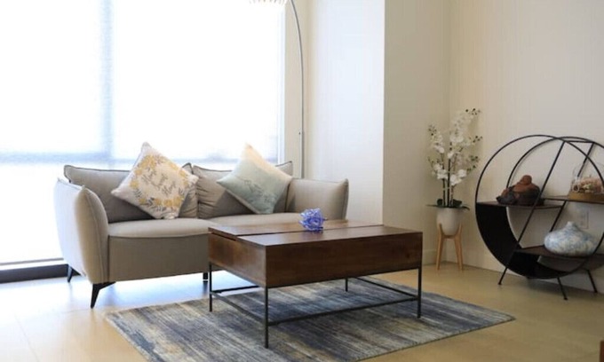Historic Core Apartment | Modern & Spectacular skyline view in D.T.L.A.
