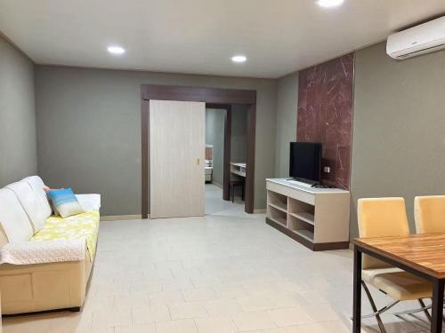 Nadi Apartment | Modern Stay Near Airport & Dining