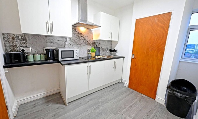 Luton House | Modern Studio Apartment - Near Luton Station