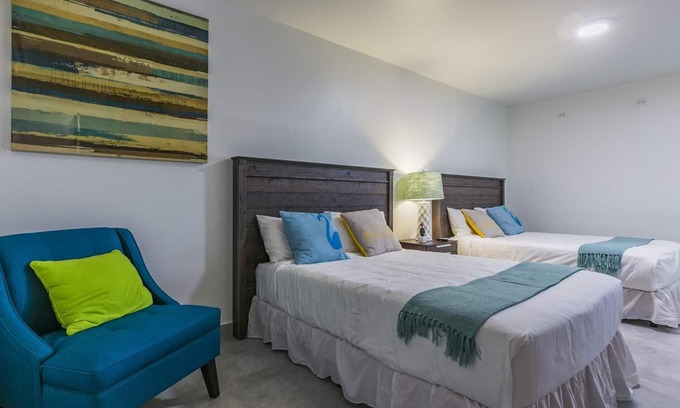 Kamay Apartment | Modern Studio Apt close to Beaches W/Parking