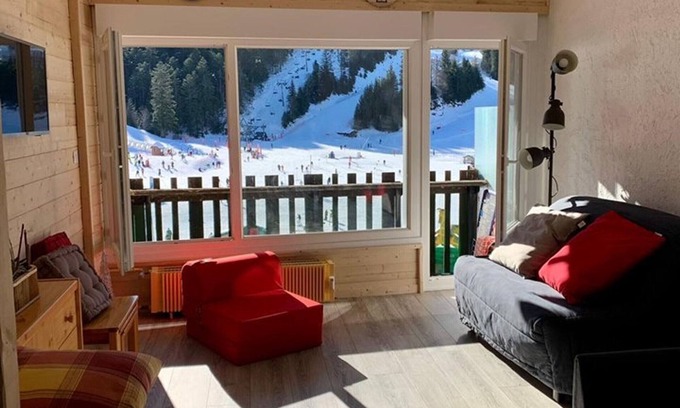 Laveissiere Apartment | Modern studio with balcony, near slopes, WIFI