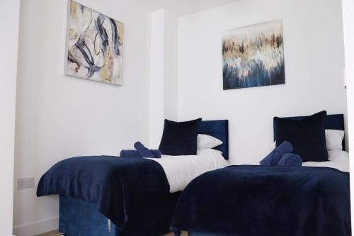 Rushden Apartment | Modern Studio With Free Parking