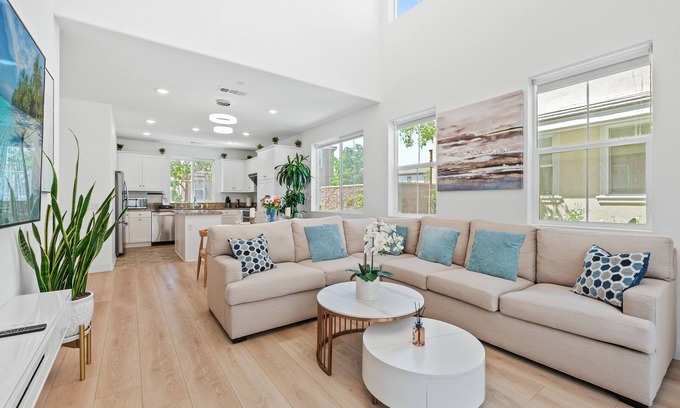 Chino Condo | Modern Stylish 4BR/3.5BA/Bright/Tesla charging/2 TVs