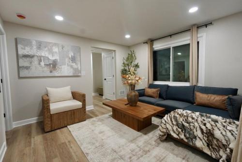 Homewood House | Modern Stylish Comfort Near Casino and Hwy