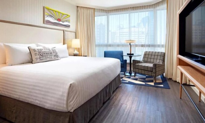 Civic Core Hotel | Modern Suite w/King Bed Near 1st Avenue