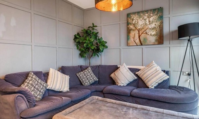 Lansbury Apartment | Modern Unit Near Canary Wharf