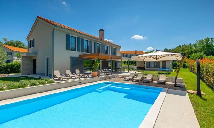 Lasici Villa | Modern villa Fritula with pool in Vizinada
