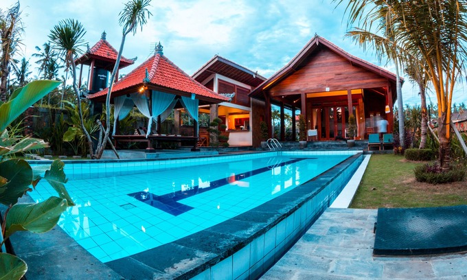 Kemenuh Villa | Modern villa in Bali with private swimming pool and luxury beds
