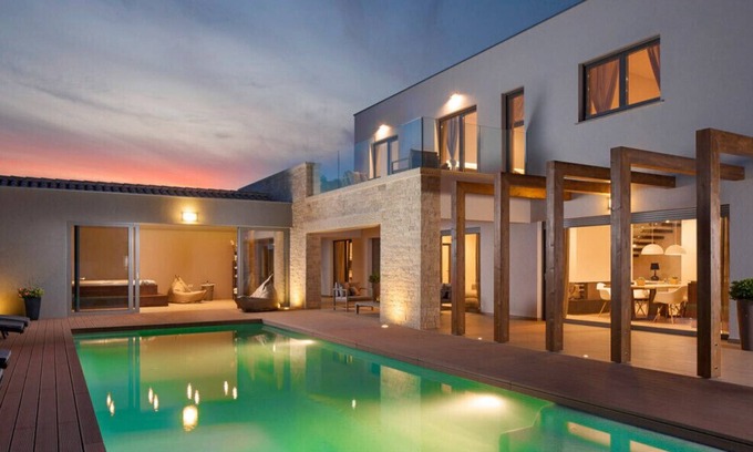 Topid Villa | Modern Villa Royal Green, in Istria, with a Pool