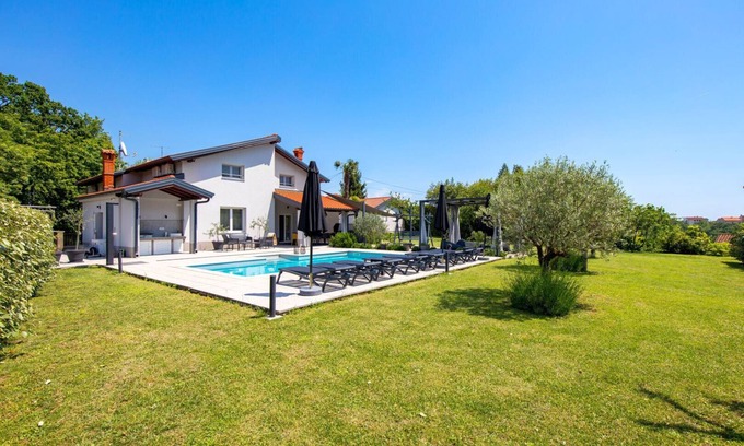 Mihotici Villa | Modern villa Sušanj with outdoor pool in Opatija