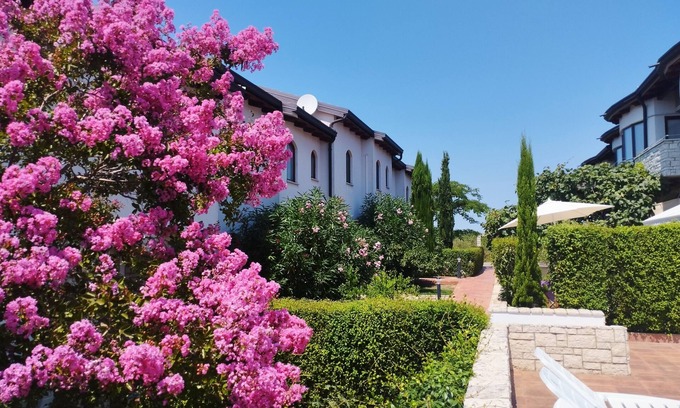 Tar Villa | Modern Villa, Swimming Pool, Tennis Court, Shops, Restaurants & Bars, Near Sea.