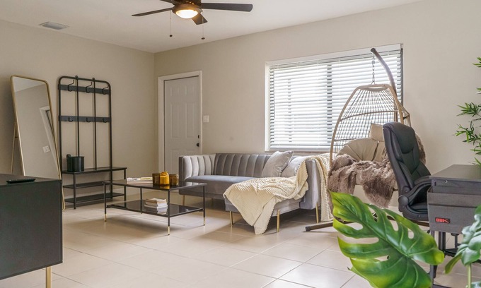 Coral Way House | Modern Vintage Home close to Brickell, Little Havana and Miracle Mile