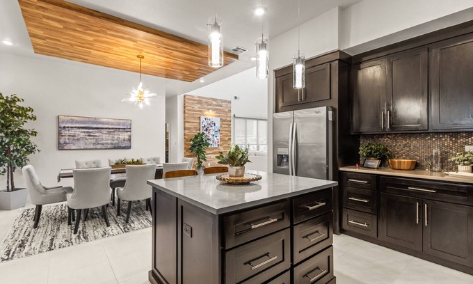 El Paso House | Moderno Velo -Uber Modern near Hiking & Mtn Biking