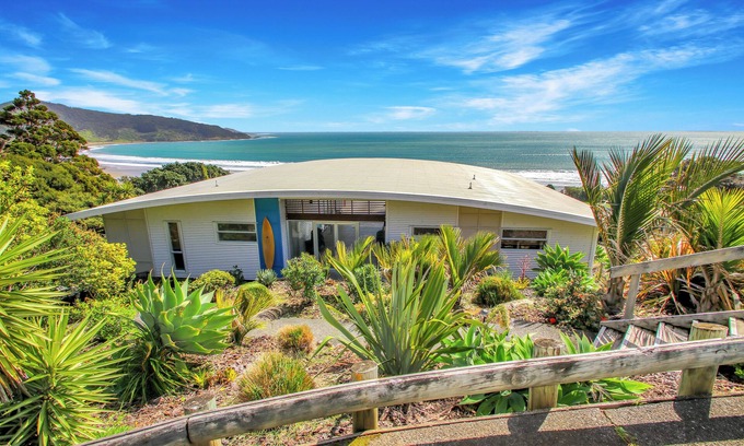 Ahipara Apartment | Mokorau Apartments Apartment 1 "The Mukies" Clean, spacious,