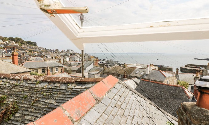 Mousehole Cottage | MOLE COTTAGE, pet friendly, character holiday cottage in Mousehole
